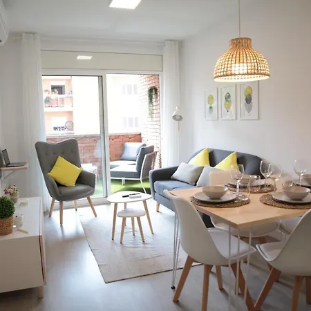 Modern Al Costat Del Parc De La Devesa Daire Girona