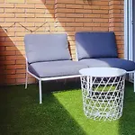 Modern Al Costat Del Parc De La Devesa *