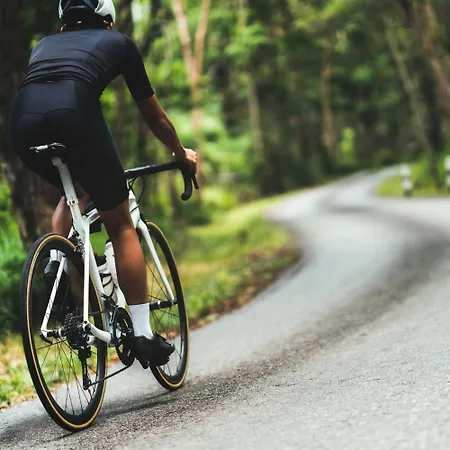 Modern Al Costat Del Parc De La Devesa خيرونا