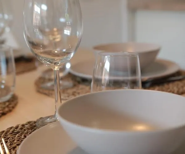 Modern Al Costat Del Parc De La Devesa *